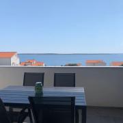 Apartment Green