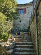 Maison de village au calme près de la rivière