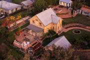 Top Leura