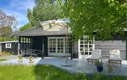 3 Bedroom Beautiful Home In Dronningmølle