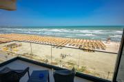 Azzurro Beachfront - Prima linie la MARE