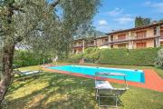 Julias House lakeview & shared pool - Happy Rentals