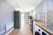 Top East Tilbury