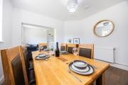 Top East Tilbury