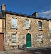 Coach House Accommodation - Room 8