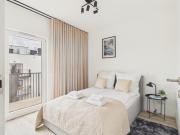Metro Szwedzka Apartment AC & Parking by Solarento