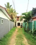 Paragone Home Stay Modern 3BR Apartment Style Home AC 5 Min to Enderamulla Station 15 Minute Train Ride to Colombo