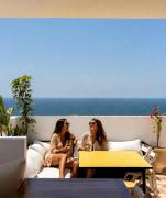 Les Terrasses Hostel - Premium Boutique & Ocean View