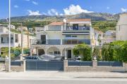 Apartments by the sea Podstrana, Split - 25140