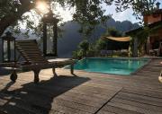 Rustico mit solarbeheiztem Infinity- Pool, Panoramablick & 4 Schlafzimmern