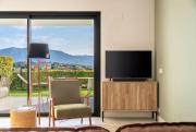 Stylish Apartment with Panoramic Views
