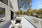 Top South Kingstown