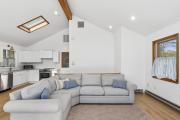Top South Kingstown