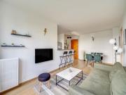 2BDR flat for 4 people near Bastille Nation