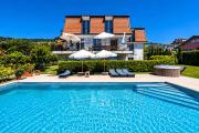 Luxury 5-Bedroom Villa with Pool Garden & Lake Geneva Views by GuestLee