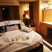 Holyship 4 Cabin Fairline Squadron 65 Motoryacht