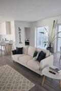 Central Living & Pool