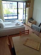 1 Bed - Sleeps 4 - Pets - Mountain Views