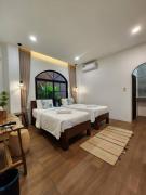 Top Bangkok Noi
