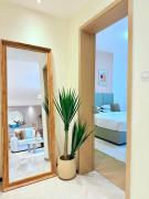 Crest View Apartment