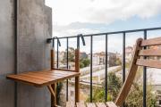 Bright & Cozy Almada Apartment - Central Porto
