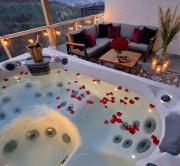 GLAMOUR VOX - Romantic Jacuzzi Escape - Cluj-Napoca - Near BT & Cluj Arena