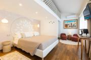 PALMASERA CHARMING - Rooms & Suites