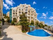 Luxurious and panoramic apartments at the beach in La Mer complex