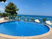 Top Golden Sands