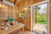 Enchanted Cosy Chalet Kalanka - Happy Rentals