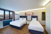Zendy Suite Hotel