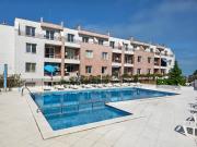 Apartment with free pool and parking space