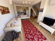 duplex 2 bedroom apartment with garden
