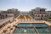 BIRGÉS HOTEL Lifestyle and View