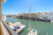 WELCS APARTAMENTO 382 EMP con vistas al canal