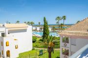 Golden Sea View - Studio with Beach & Pool Included