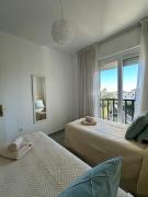 Lorcrimar III Apartment with Sea Views, Pool, Paddle Courts and Parking