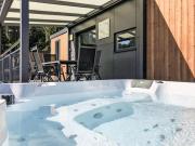 Holiday Home in Wackersdorf mit Whirlpool- Terrasse und Grill by Interhome