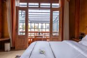 Top Shangri-La