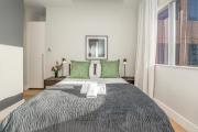 Spacious 2 Bedroom Table Mountain Views