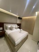 Comfortable stay without high center prices