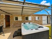 Hameau des Oliviers - Maisonnette climatisée, jacuzzi & jardin privés