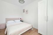 Bright Apartment in the City Centre Family City Break by Noclegi Renters