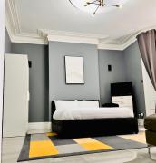 Top Pallion