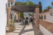Casa Leo holiday villa