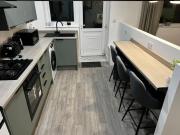 Goschen House -NEW Large 4 BR - 2 Bath - Contractors - Holliday Makers