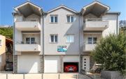 Lovely Apartment In Pisak With Wifi