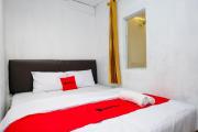 RedDoorz Syariah at Demangan 2 Jalan Dieng 5