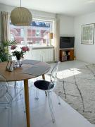 Apartment With Sunny Balconies In Vesterbro
