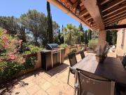 Villa au coeur de la nature, piscine et parking